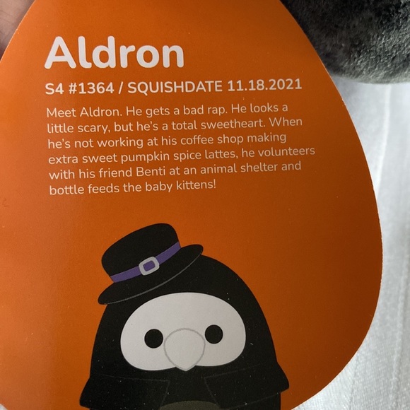 Squishmallows Aldron the plague doctor - Picture 5 of 5